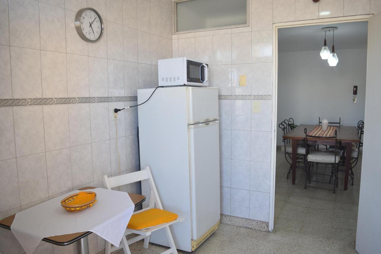 Depto. Alvear 972 Apartment *